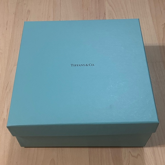 Tiffany & Co. Vide Poche Platter / Tray in Fine Bone China - Picture 4 of 4